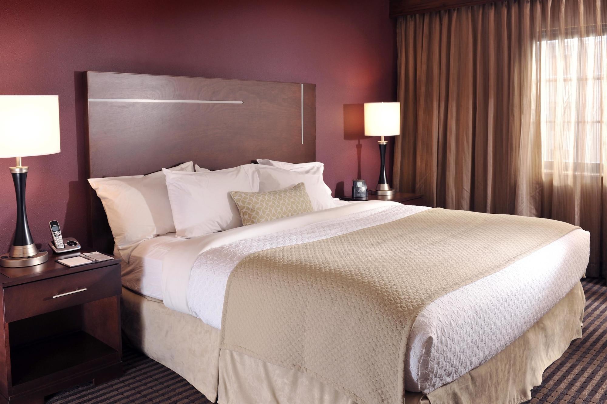 Embassy Suites Des Moines Downtown Szoba fotó