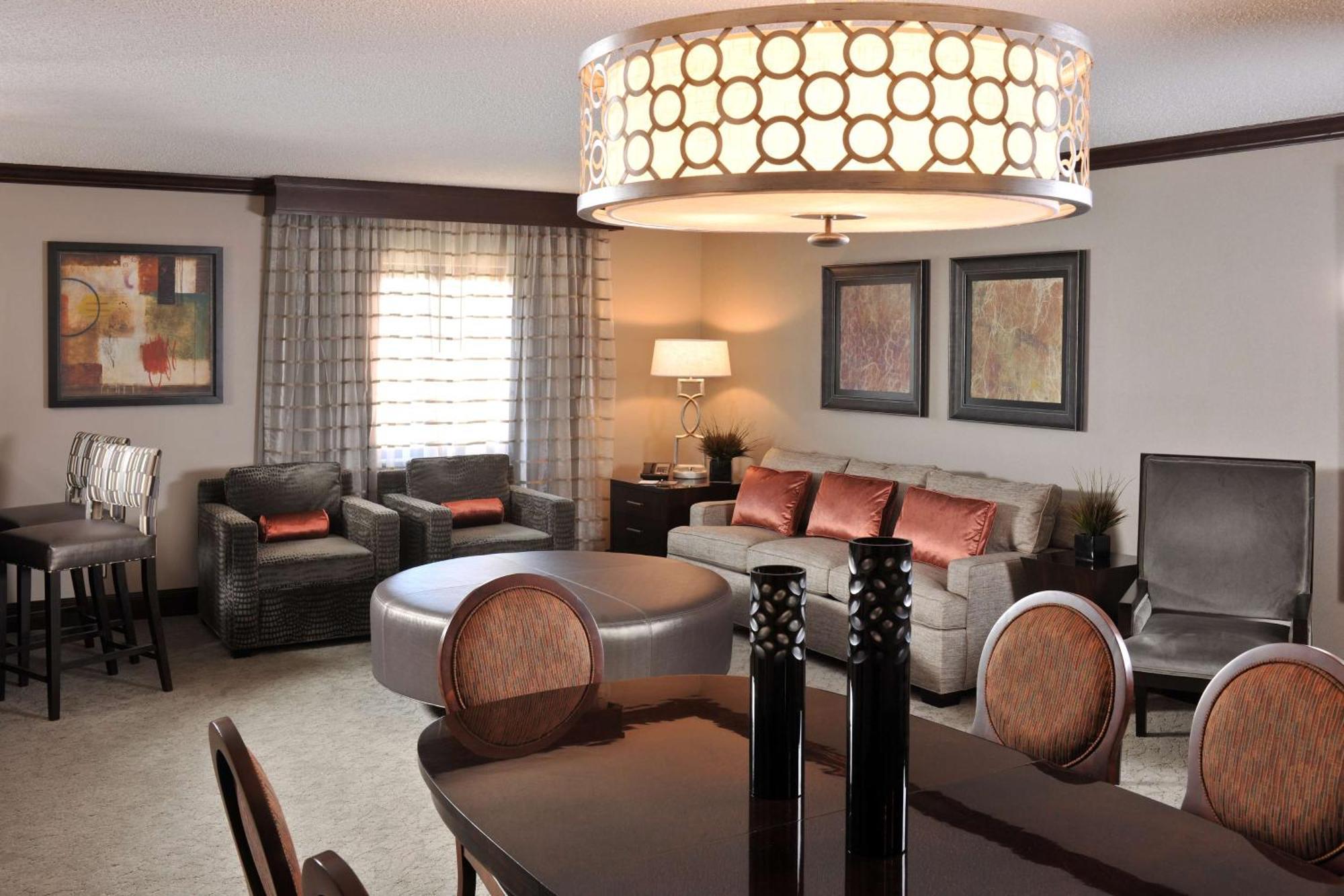 Embassy Suites Des Moines Downtown Kültér fotó