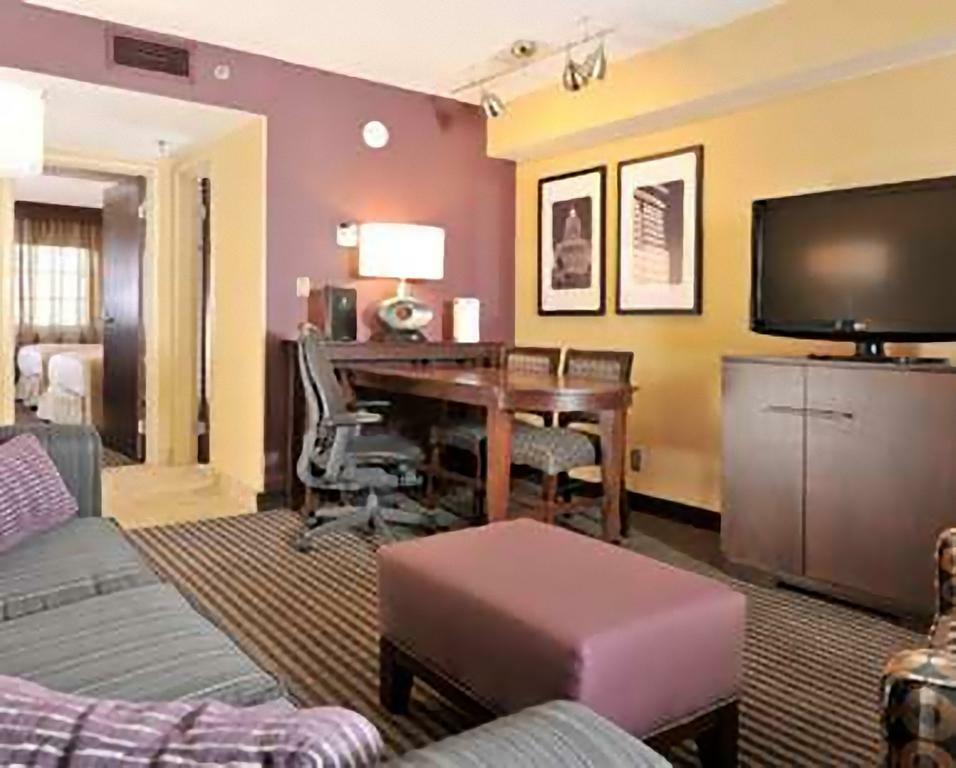 Embassy Suites Des Moines Downtown Kültér fotó